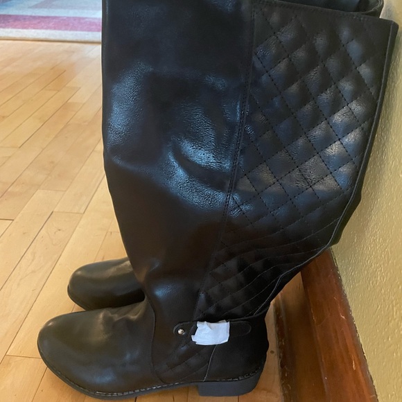 St John’s Bay Black Dexmore Boots 9.5 wide New - Picture 3 of 6